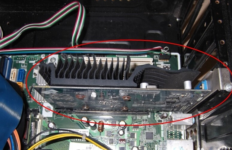 打開電腦機箱