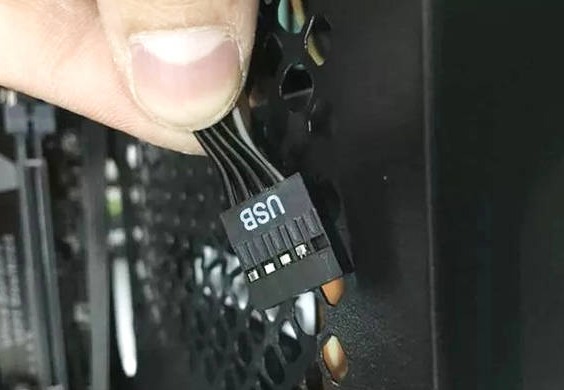 臺(tái)式電腦組裝步驟