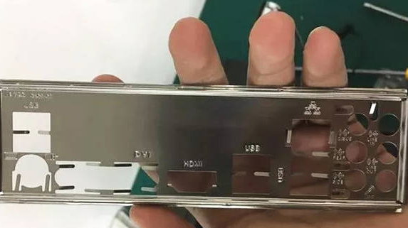 如何組裝臺(tái)式電腦